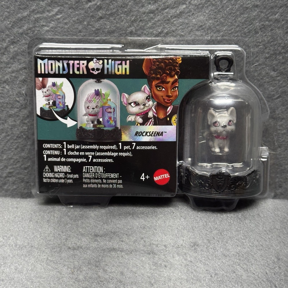 Monster High Pet Keychain Rockseena Bell Jar with Buildable Terrarium Sealed